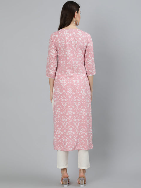 Women Pink Floral Printed Kurta With Three Quarter Sleeves