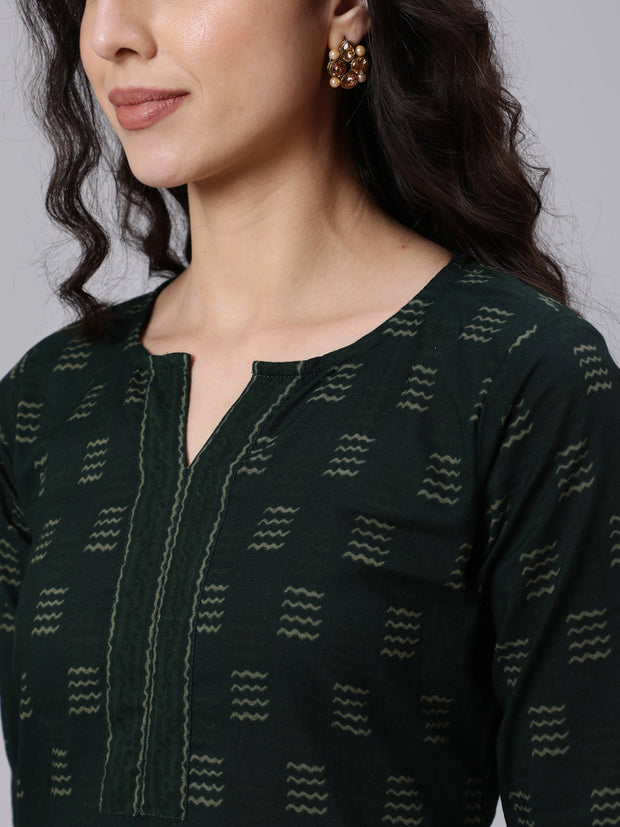 Women Green Ikat Print With Round Neck Straight Kurta