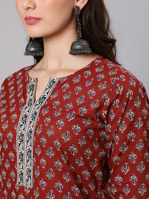 Women Maroon Ethnic Printed Straight Kurta With Three Quarter Sleeves