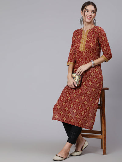 Women Maroon Printed straight kurta with three quarter sleeves