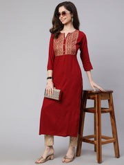Women Maroon Printed straight kurta with three quarter sleeves