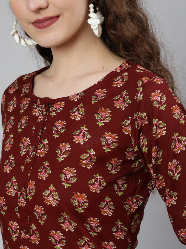 Women Brown Printed straight kurta with three quarter sleeves