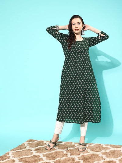 Women Green Ethnic Printed Straight Kurta with Three Quarter Sleeves