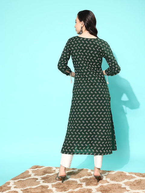 Women Green Ethnic Printed Straight Kurta with Three Quarter Sleeves