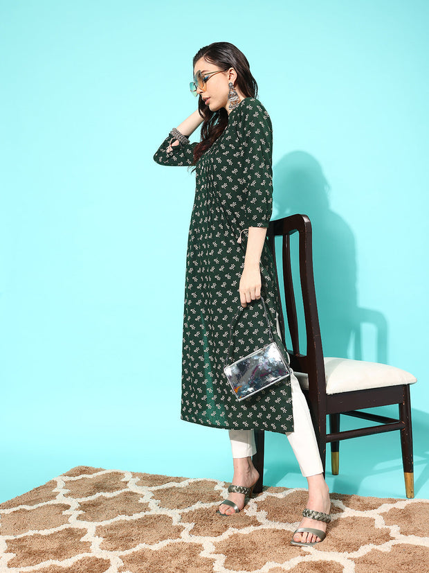 Women Green Ethnic Printed Straight Kurta with Three Quarter Sleeves