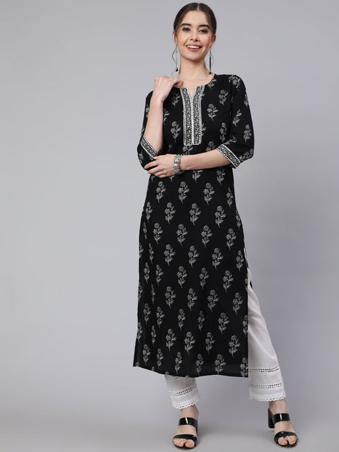 Women Black Printed straight kurta with three quarter sleeves