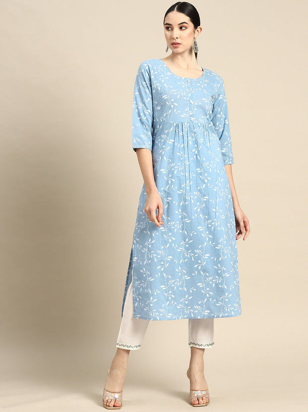 Wome Blue Printed Flared Kurta With Three quarter Sleeves