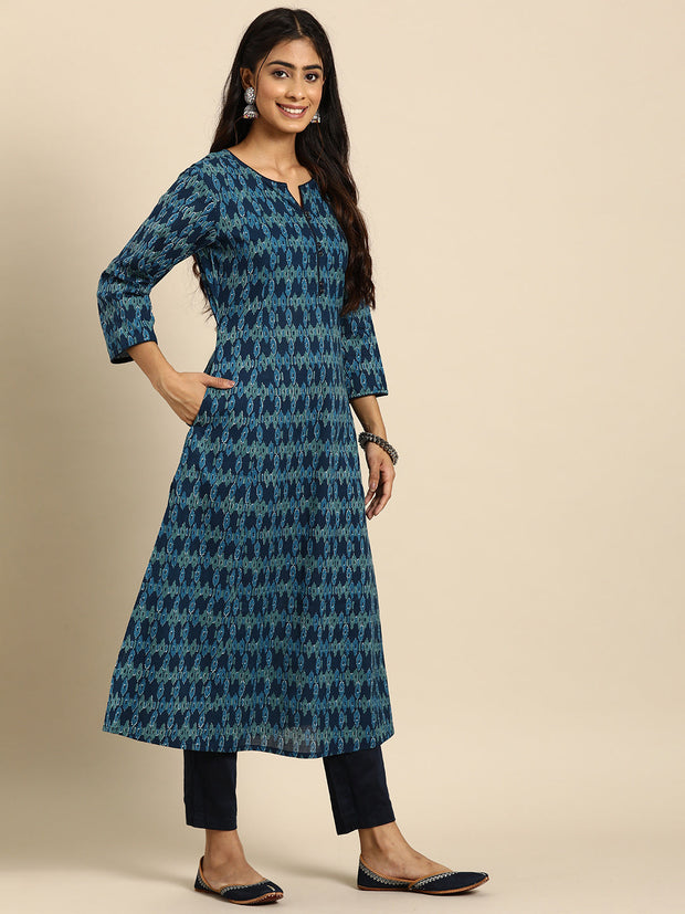 Women Blue Ethnic Printed Straight Kurta with Three Quarter Sleeves