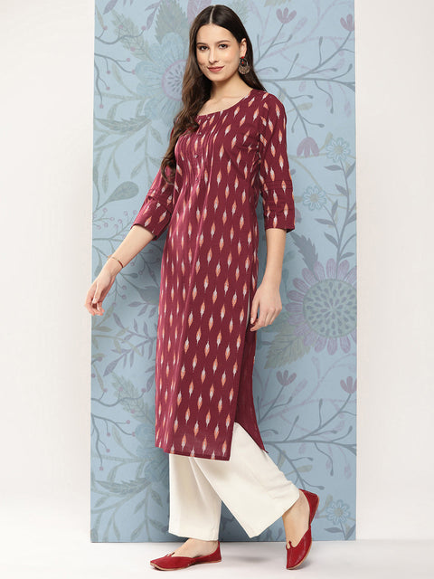 Women Maroon Ikat Printed Straight Kurta With Three Quarter Sleeves