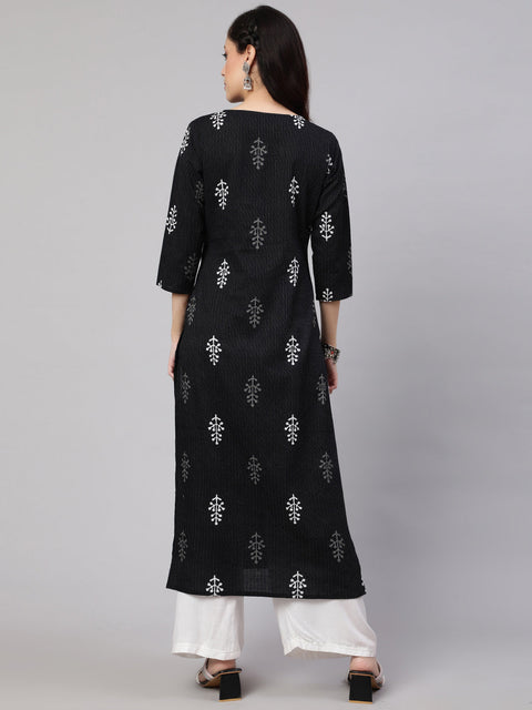 Women Black Printed straight Kurta With three qurter sleeves