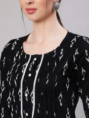 Women Black Straight Tunic With Three Quaretr Sleeves