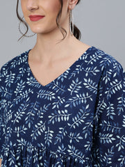 Women Indigo Blue printed Top With V neck & Three Quarter Sleeves
