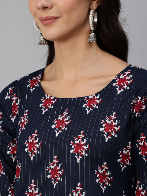 Women Blue Ethnic Striped Printed Straight Kurta With Three Quarter Sleeves