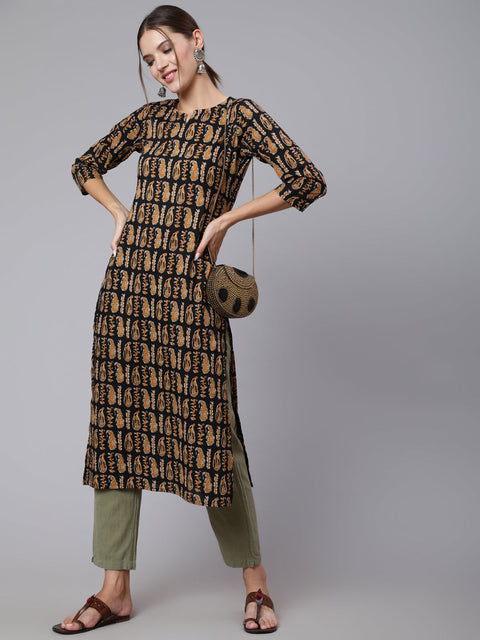 Women Black Printed straight kurta with three quarter sleeves