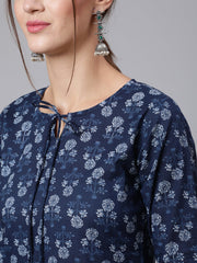 Women Blue Printed straight kurta with three quarter sleeves
