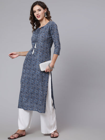 Women Blue Printed straight kurta with three quarter sleeves