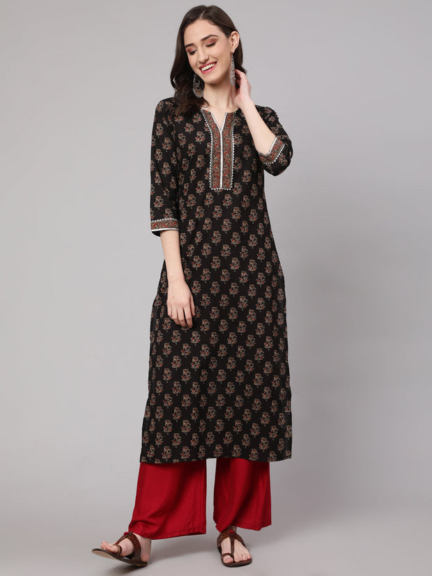 Women Black Printed straight kurta with three quarter sleeves