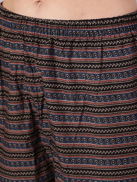 Women Black Ethnic Printed Straight Kurta With Trouser