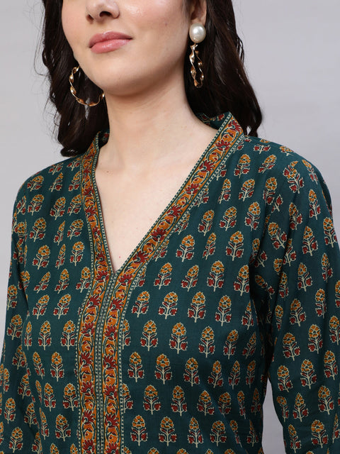 Women Green Ethnic Printed Straight Kurta With Three Quarter Sleeves