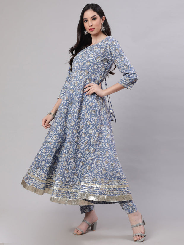 Women Grey Floral Printed Flared Kurta With Trouser And Dupatta