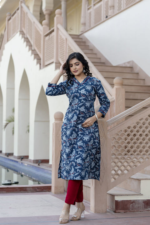 Women Blue Printed Straight Kurta with Three Quarter Sleeves