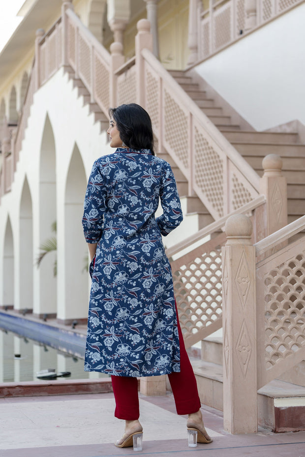 Women Blue Printed Straight Kurta with Three Quarter Sleeves