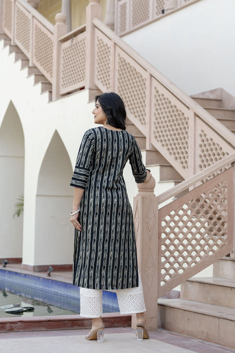 Women Black Ikat Printed Straight V-Neck Kurta