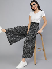 Women Black Printed Wide Legged Printed Plazo With Side Pockets