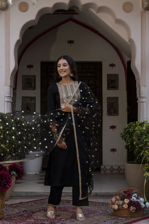 Women Black Embroidered Straight Kurta With Palazzo And Net Dupatta