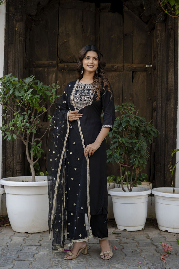 Women Black Embroidered Straight Kurta With Trouser And Net Dupatta