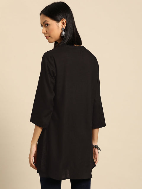 Women Black Embroidered Yoke Straight Tunic With Three Quarter Sleeves