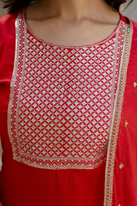 Women Red Embroidered Straight Kurta With Palazzo And Net Dupatta